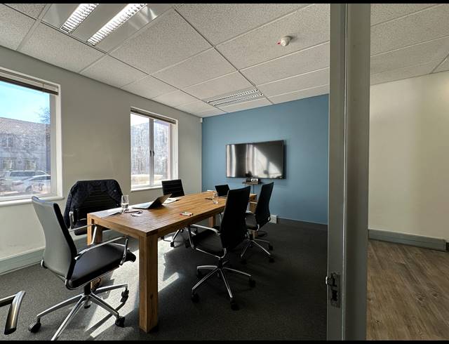 425M² OFFICE TO LET IN SANDTON CENTRAL